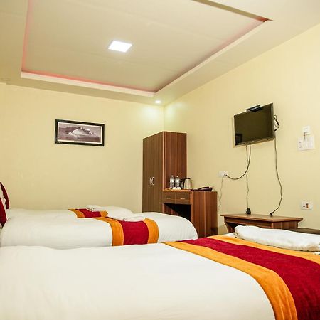 Hotel Edingo Inn Itahari Buitenkant foto